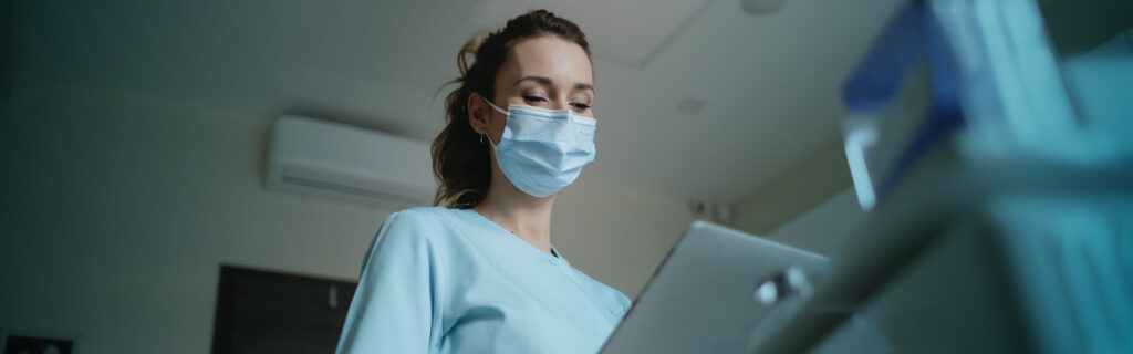 Titelbild Fortbildung Zahnmedizinische*r Fachassistent*in